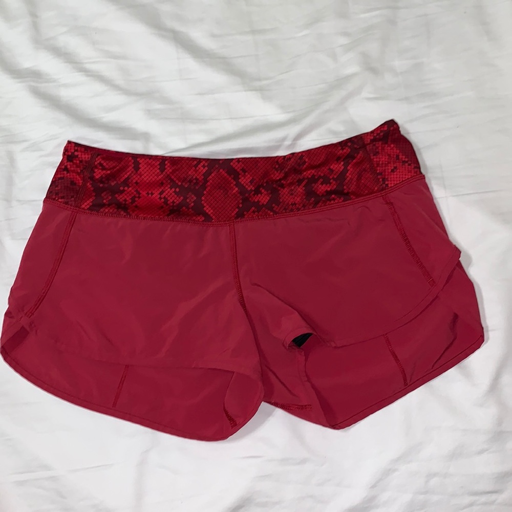 Lululemon Speed Up Short 2.5” size 6
